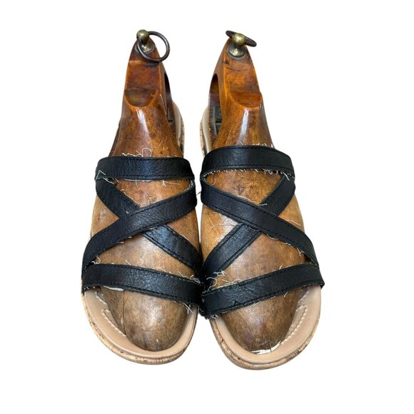 Crocs A Leigh Mini Wedge Sandals Womens 9 Leather Strappy Black - Picture 2 of 7